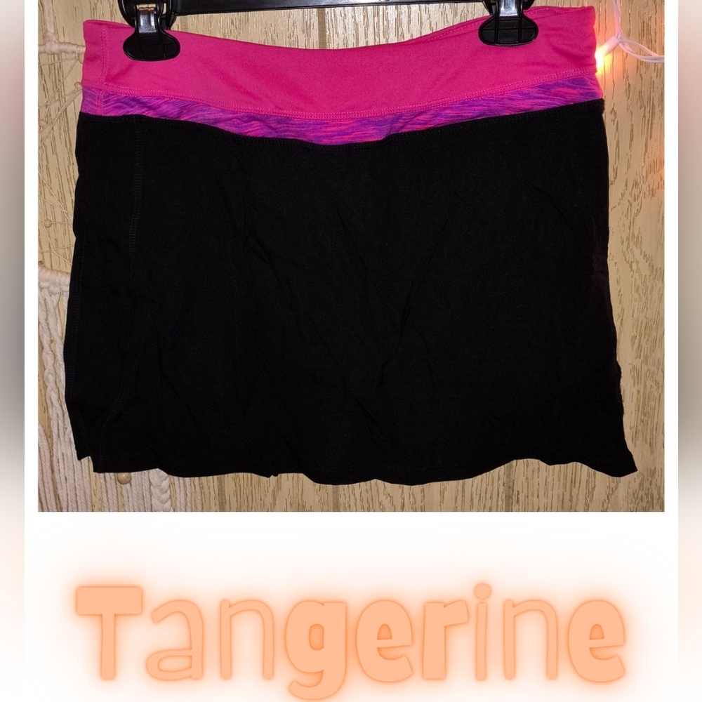 CLOSET CLOSEDOWN⚠️🚨Tangerine Black/Pink Athletic Skort w/Zipper Pocket on back